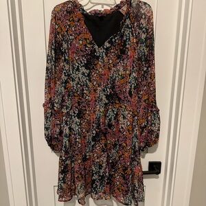VINCE CAMUTO Floral Mini Dress Women’s XL Long Sleeve V Neck Lined Ruffle Hem